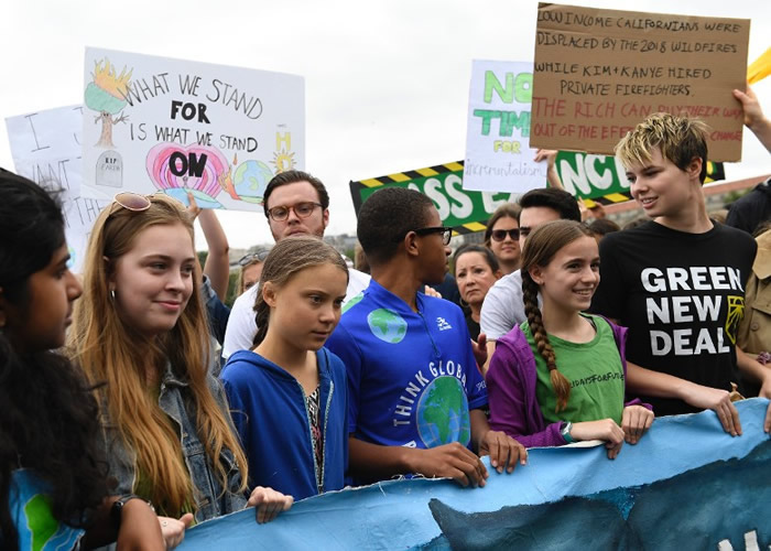 价ŮGreta Thunberg׹ʾ ȫů